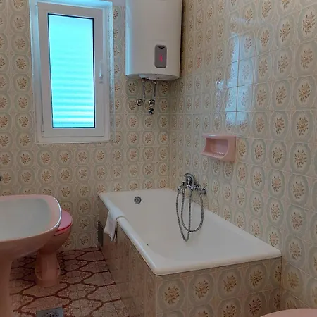 Gabriela A4 - Ground Floor Apartment Baška