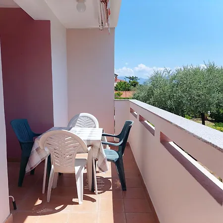 Gabriela A4 - Ground Floor Apartment Baška